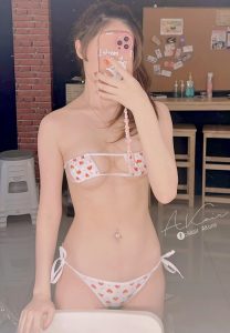 เอแคร์ มานิตา 12