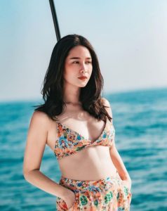 โม อมีนา