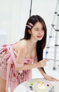 น้องพลอยใส